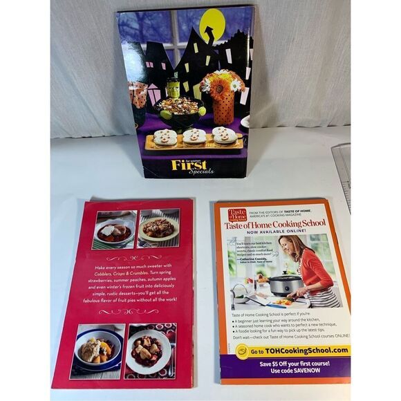 Holiday Recipe Booklets-Christmas Halloween Thanksgiving-2014/2018 EUC Lot of 3 - Picture 6 of 6